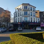 Amo's Apartahotel Shkodër