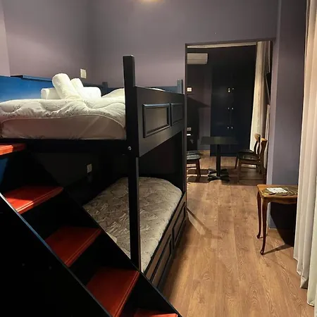 Апарт-отель Amo's 3*