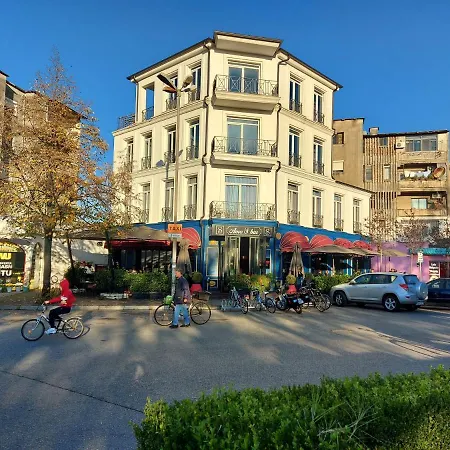 Апарт-отель Amo's Шкодер